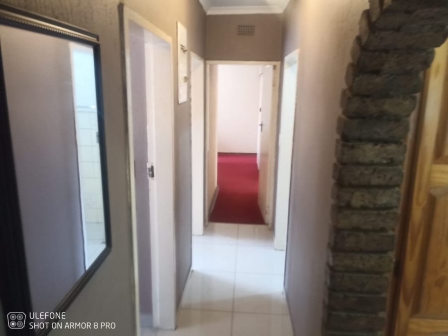 3 Bedroom Property for Sale in Windmill Park Gauteng