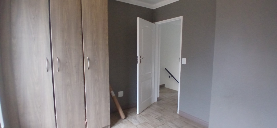 To Let 3 Bedroom Property for Rent in Amberfield Gauteng