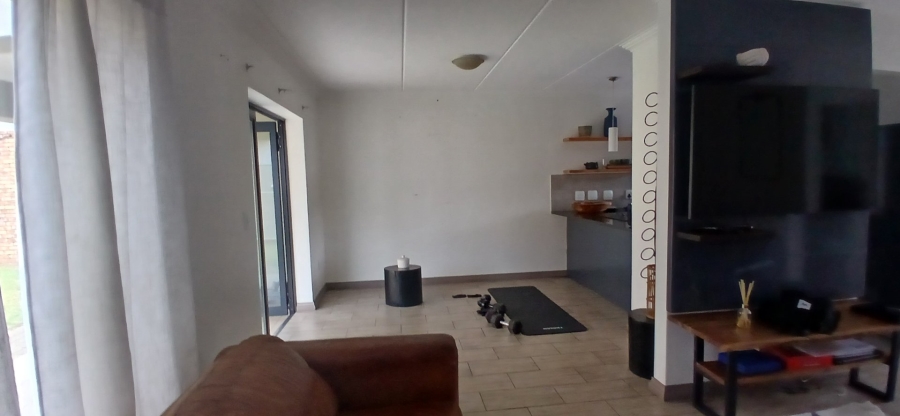 To Let 3 Bedroom Property for Rent in Amberfield Gauteng