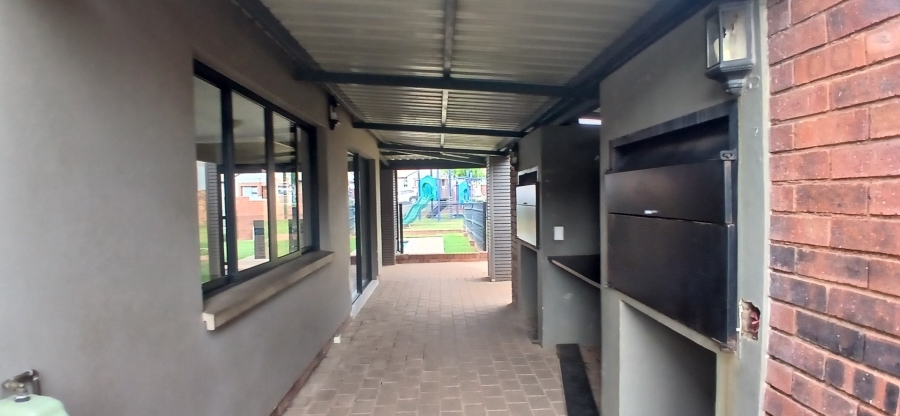 To Let 3 Bedroom Property for Rent in Amberfield Gauteng