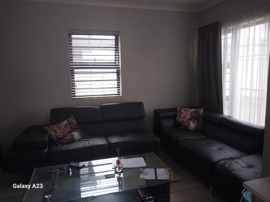 3 Bedroom Property for Sale in Albertsdal Gauteng