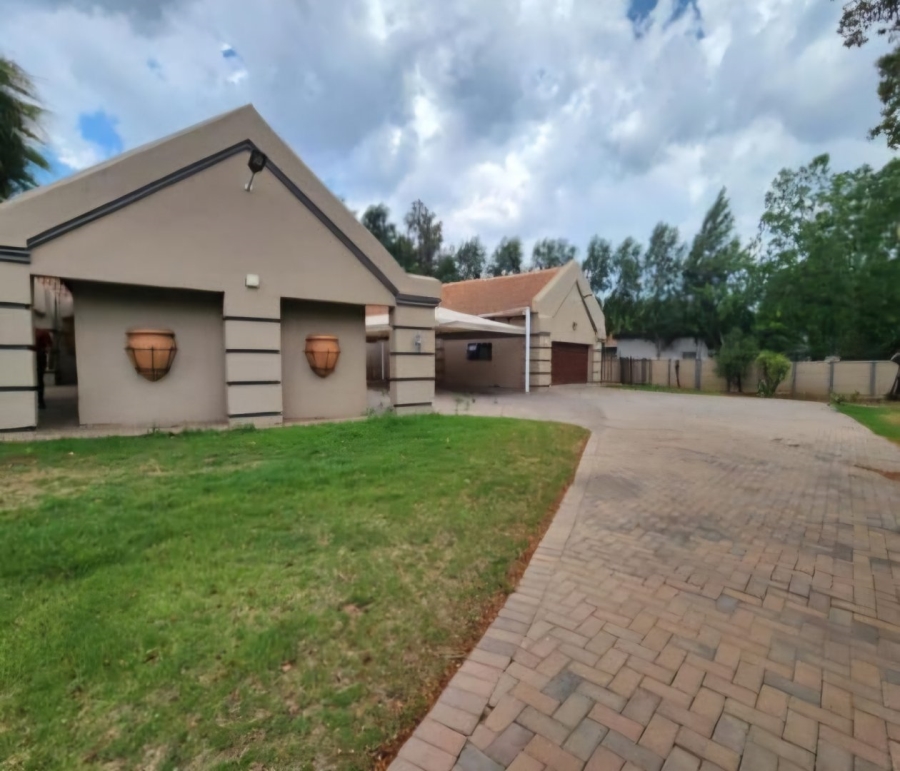 5 Bedroom Property for Sale in Vanderbijlpark SW 5 Gauteng