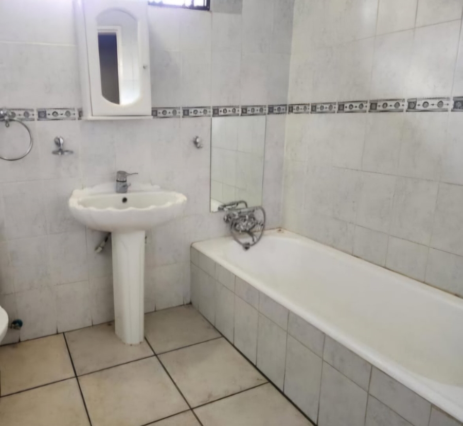 5 Bedroom Property for Sale in Vanderbijlpark SW 5 Gauteng