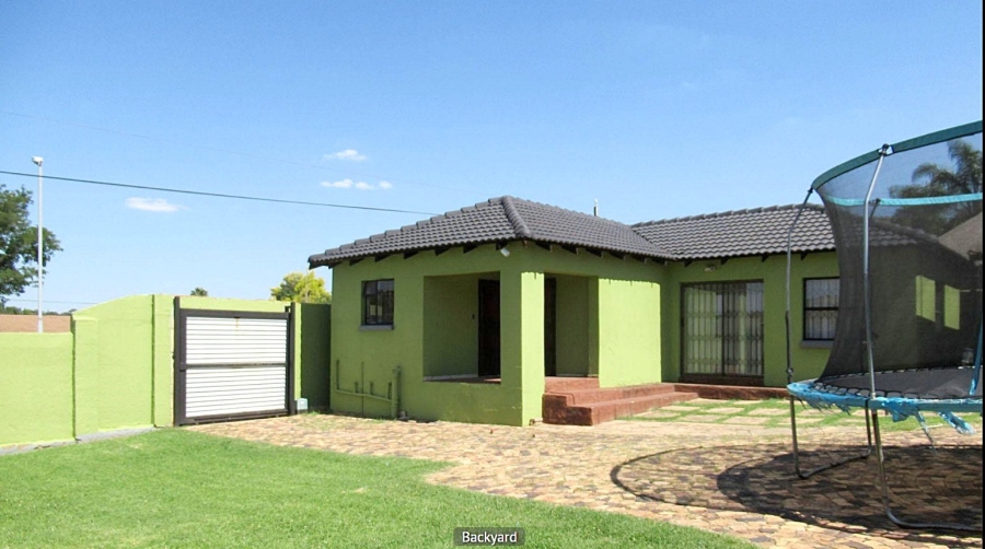 3 Bedroom Property for Sale in Rangeview Gauteng