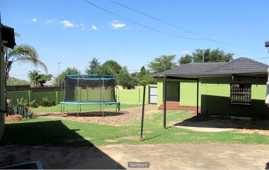 3 Bedroom Property for Sale in Rangeview Gauteng