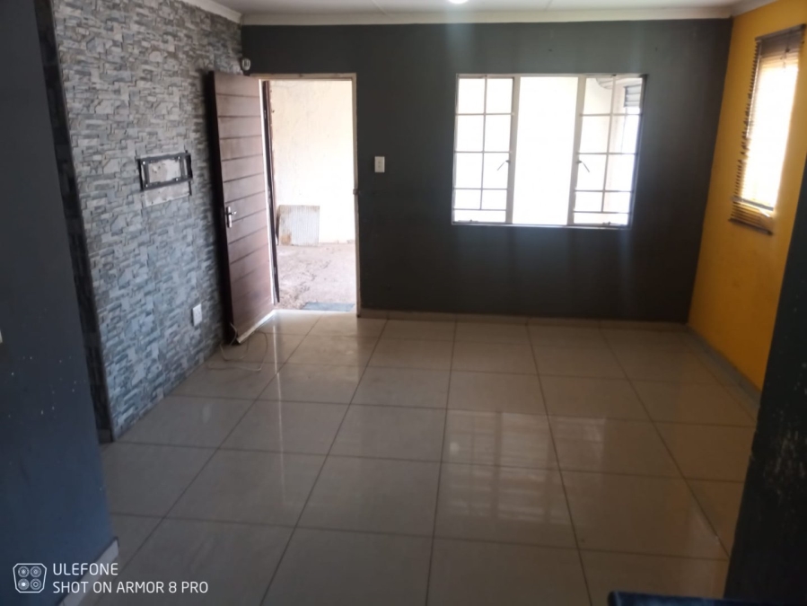 3 Bedroom Property for Sale in Windmill Park Gauteng