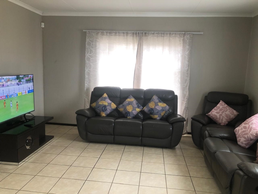 3 Bedroom Property for Sale in Crystal Park Gauteng