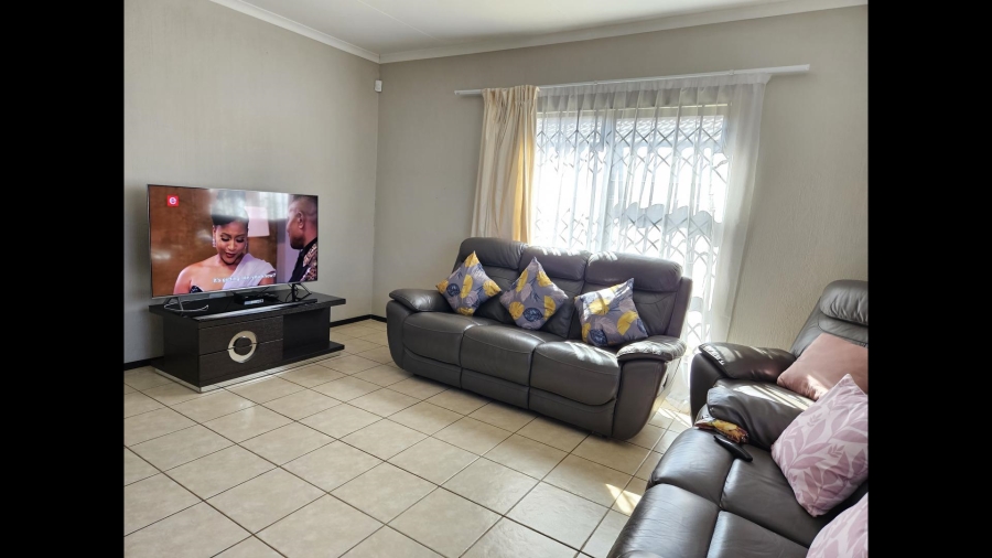 3 Bedroom Property for Sale in Crystal Park Gauteng