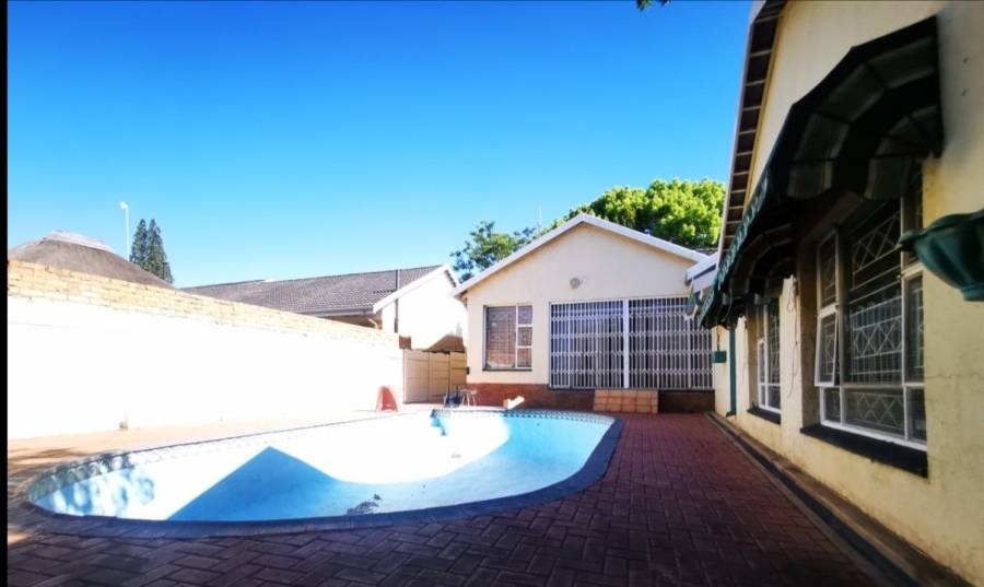 4 Bedroom Property for Sale in Vanderbijlpark SE 7 Gauteng