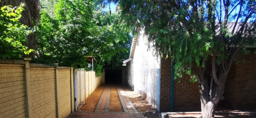 4 Bedroom Property for Sale in Vanderbijlpark SE 7 Gauteng