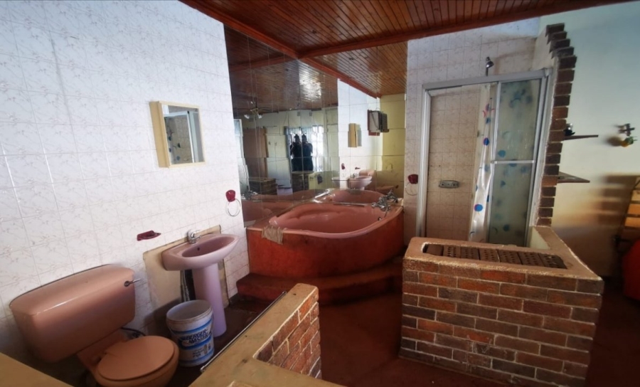 4 Bedroom Property for Sale in Vanderbijlpark SE 7 Gauteng