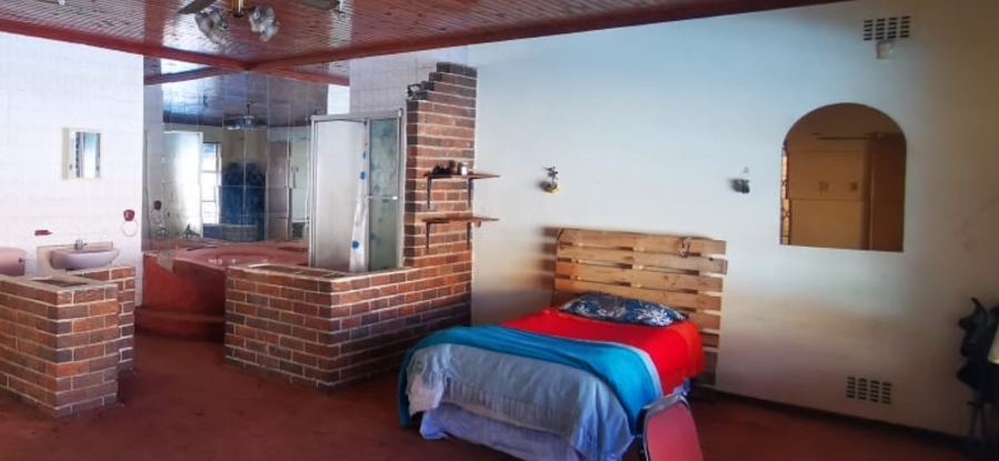 4 Bedroom Property for Sale in Vanderbijlpark SE 7 Gauteng