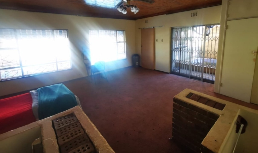 4 Bedroom Property for Sale in Vanderbijlpark SE 7 Gauteng