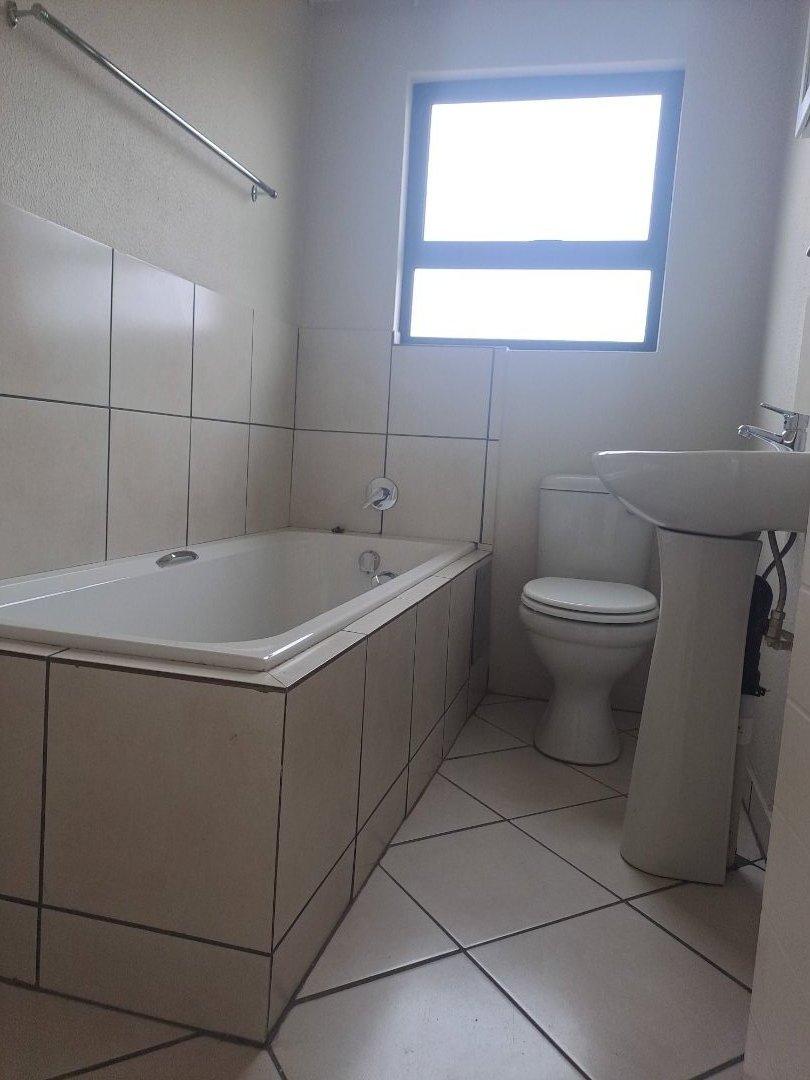 3 Bedroom Property for Sale in Crystal Park Gauteng