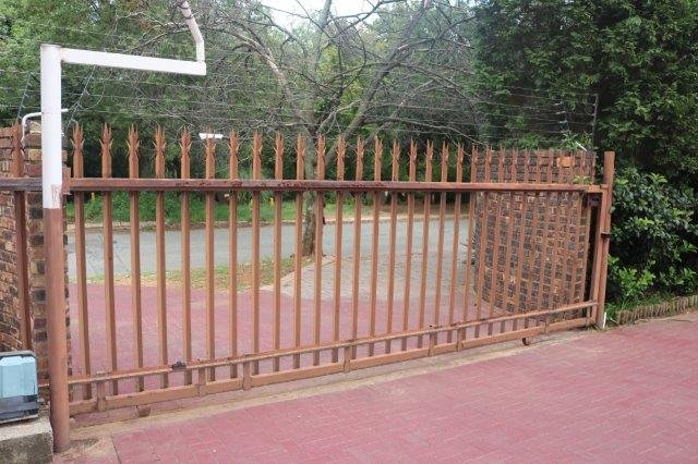 4 Bedroom Property for Sale in Vanderbijlpark SE 2 Gauteng