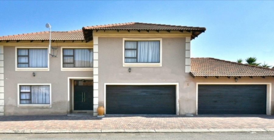 6 Bedroom Property for Sale in Sonneveld Gauteng