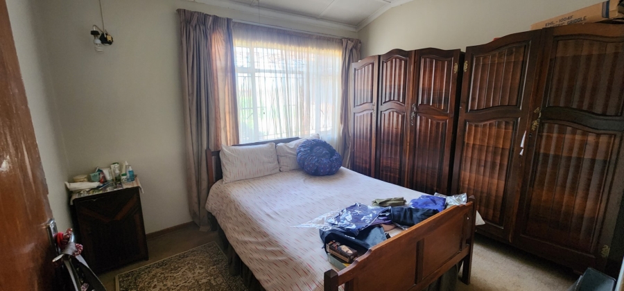 6 Bedroom Property for Sale in Laudium Gauteng