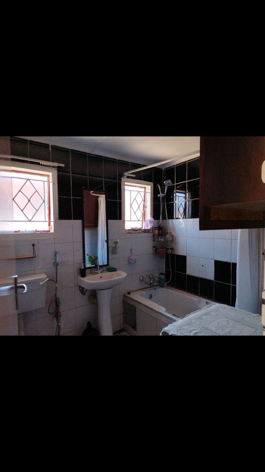 4 Bedroom Property for Sale in Lenasia Ext 13 Gauteng