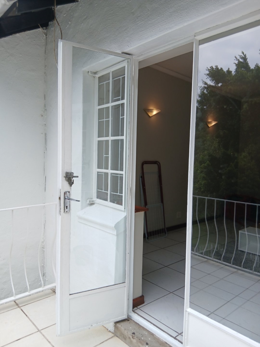 To Let 1 Bedroom Property for Rent in Sandton Central Gauteng