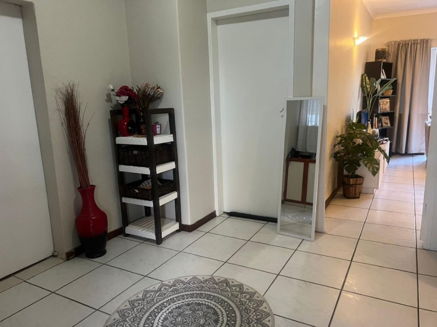 To Let 1 Bedroom Property for Rent in Sandton Central Gauteng