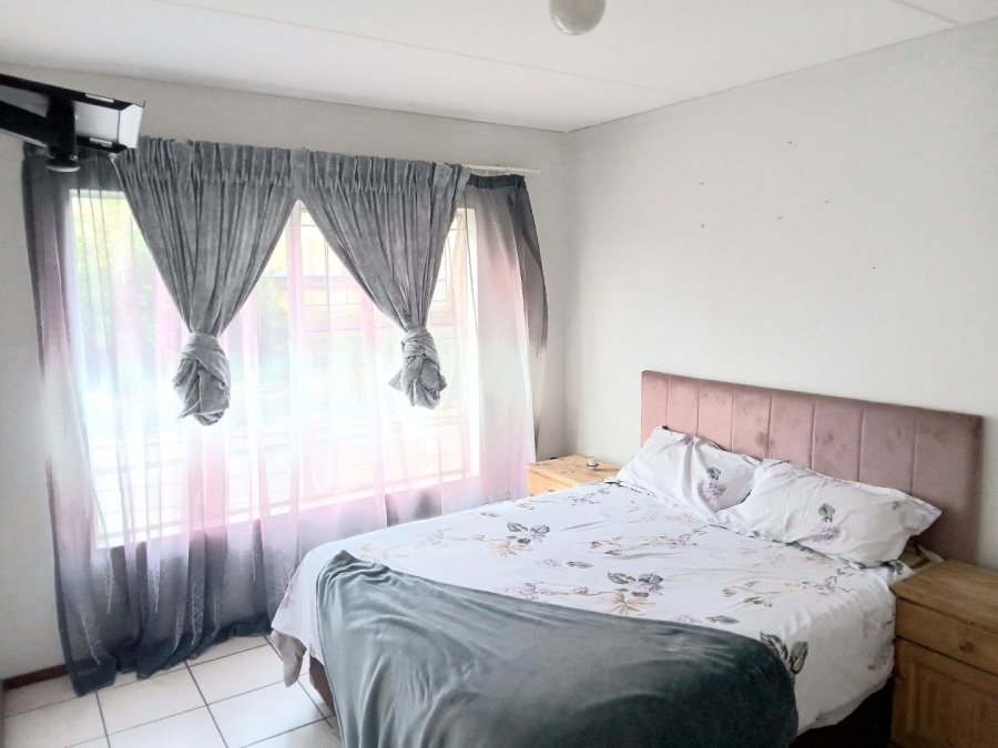 2 Bedroom Property for Sale in Florida Gauteng