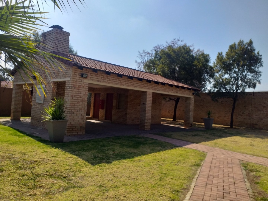 To Let 2 Bedroom Property for Rent in Craigavon Gauteng