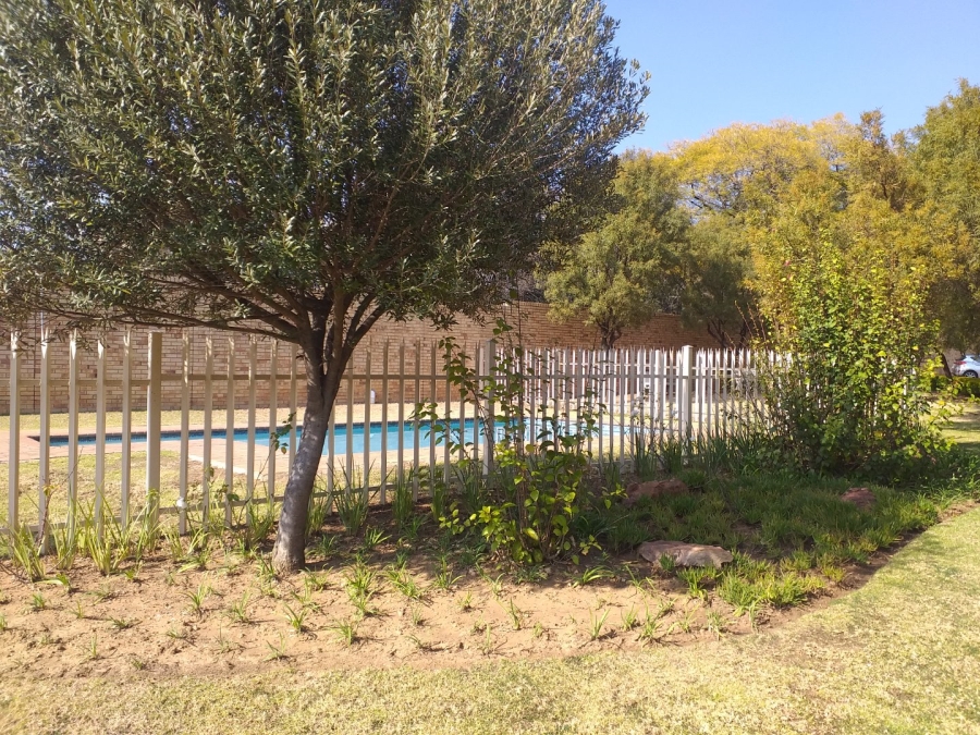 To Let 2 Bedroom Property for Rent in Craigavon Gauteng