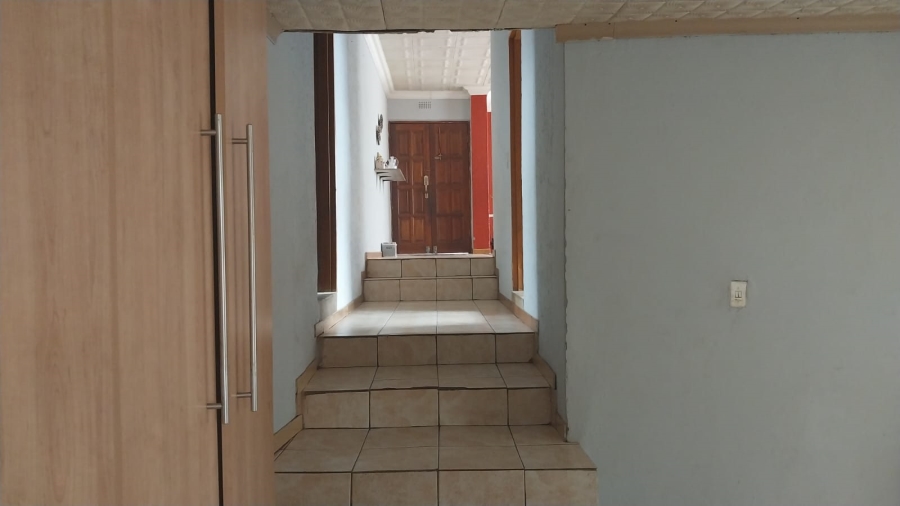 3 Bedroom Property for Sale in Naledi Gauteng