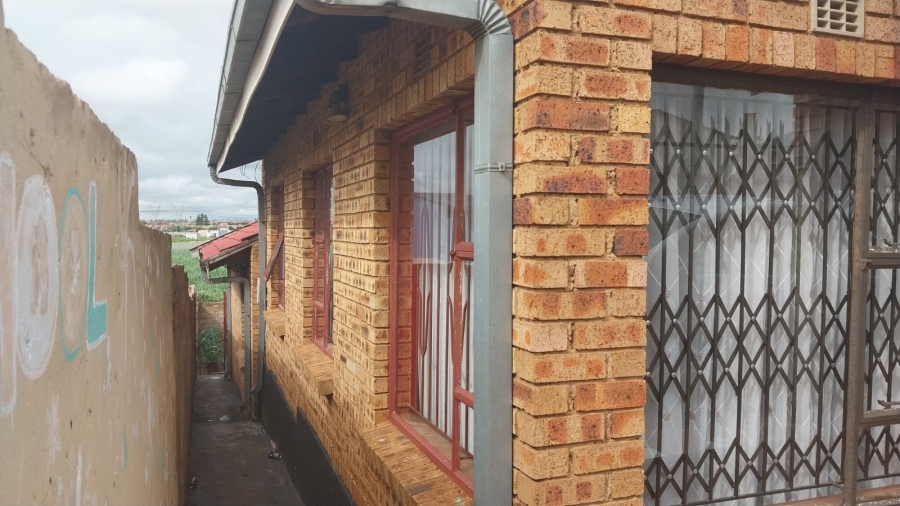 3 Bedroom Property for Sale in Naledi Gauteng