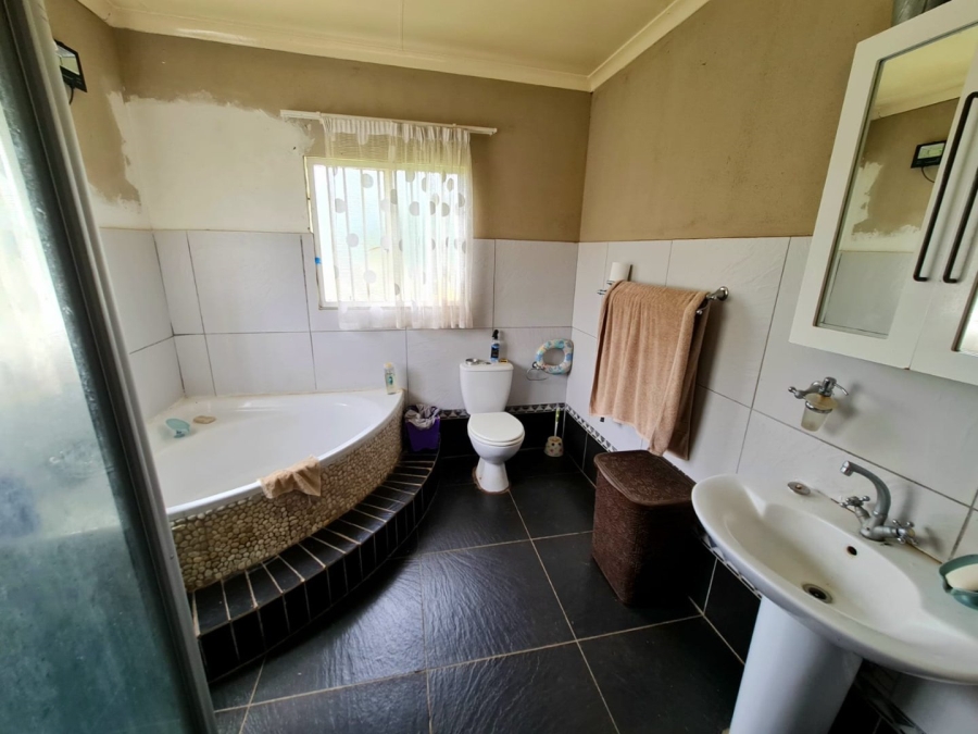 4 Bedroom Property for Sale in Bultfontein A H Gauteng