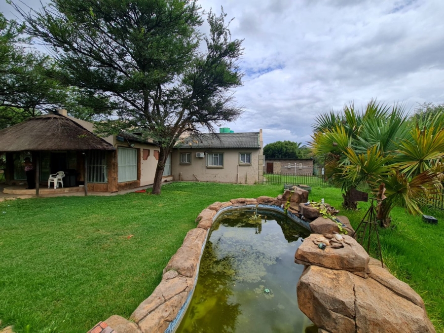 4 Bedroom Property for Sale in Bultfontein A H Gauteng