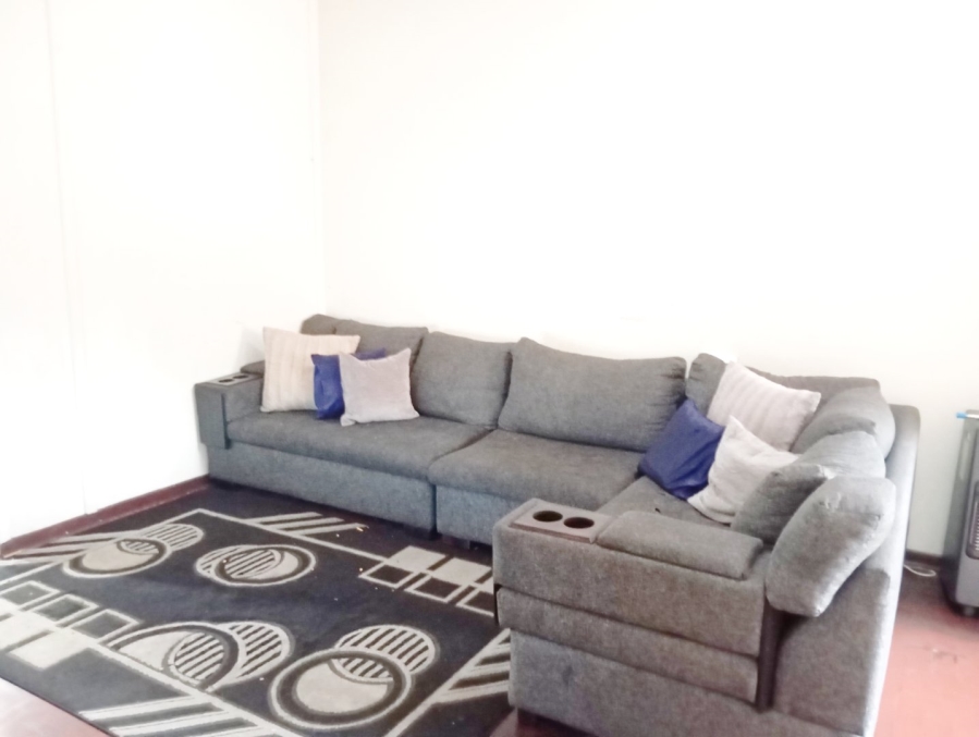 To Let 3 Bedroom Property for Rent in Florida Gauteng