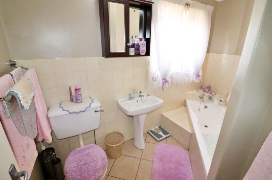 3 Bedroom Property for Sale in Sunnyridge Gauteng