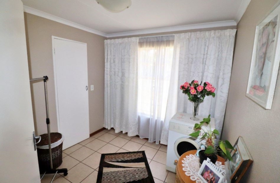 3 Bedroom Property for Sale in Sunnyridge Gauteng