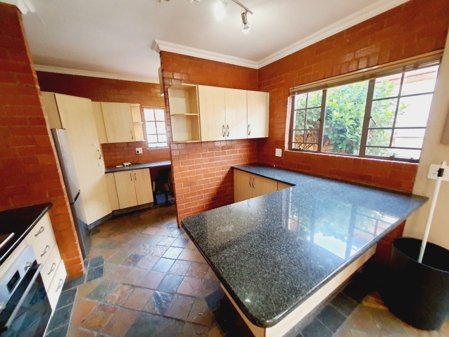 3 Bedroom Property for Sale in Faerie Glen Gauteng