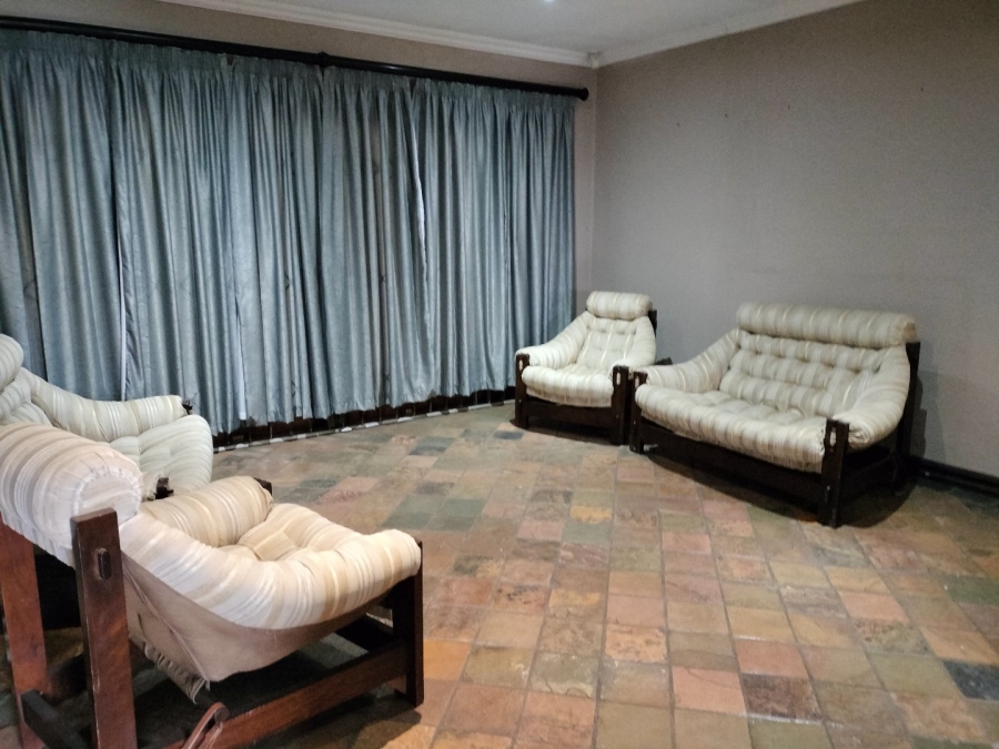 3 Bedroom Property for Sale in Faerie Glen Gauteng