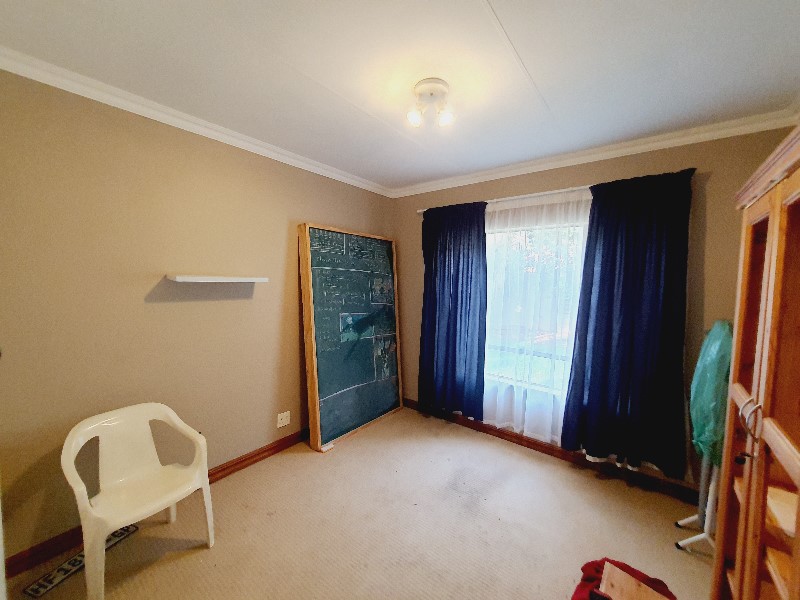 3 Bedroom Property for Sale in Faerie Glen Gauteng