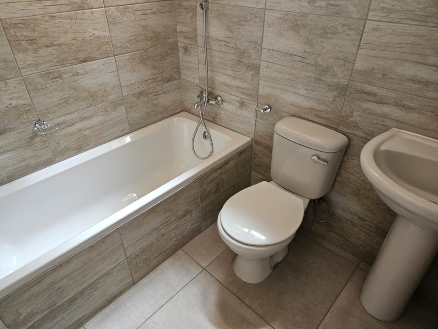 To Let 1 Bedroom Property for Rent in Witfield Gauteng