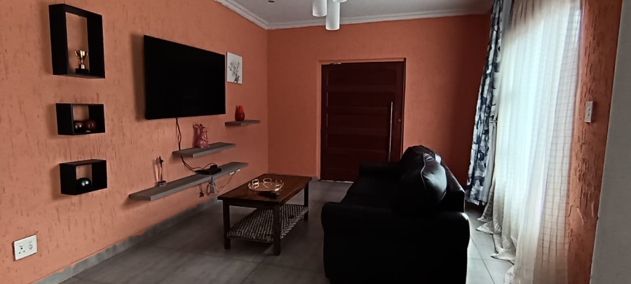 To Let 4 Bedroom Property for Rent in Noordwyk Gauteng