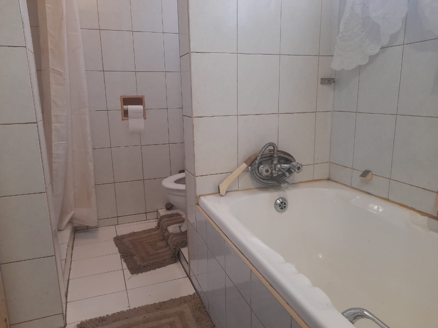 3 Bedroom Property for Sale in Rosettenville Gauteng