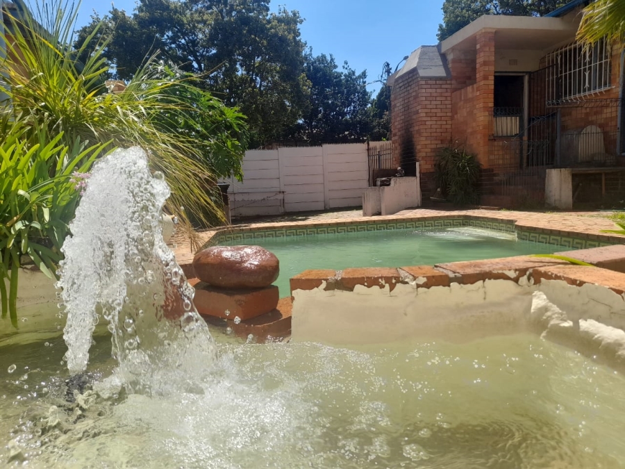 3 Bedroom Property for Sale in Rosettenville Gauteng