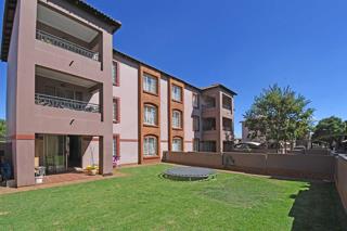 To Let 2 Bedroom Property for Rent in Castleview Gauteng