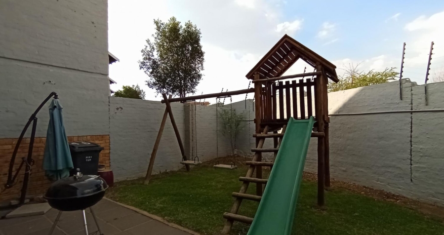 3 Bedroom Property for Sale in Halfway Gardens Gauteng