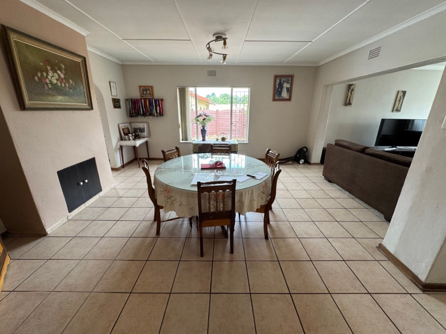 4 Bedroom Property for Sale in Van Riebeeck Park Gauteng