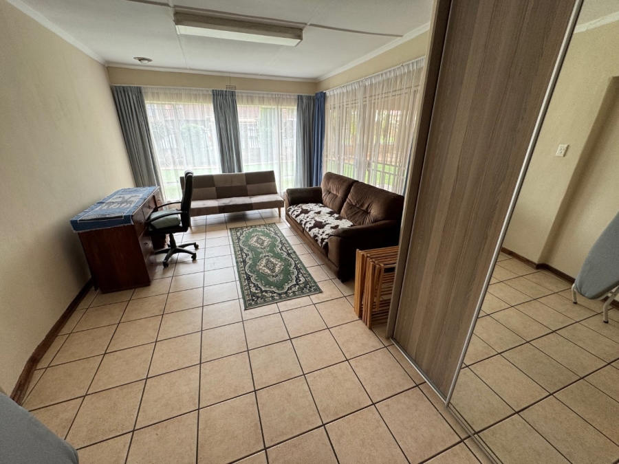 4 Bedroom Property for Sale in Van Riebeeck Park Gauteng