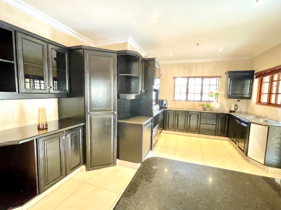 3 Bedroom Property for Sale in Halfway Gardens Gauteng