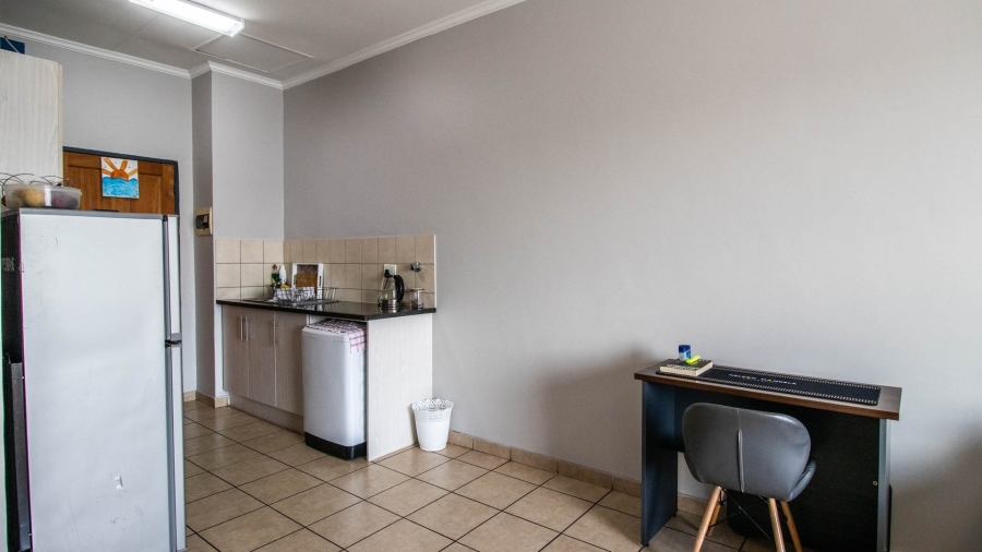 To Let 2 Bedroom Property for Rent in Noordwyk Gauteng