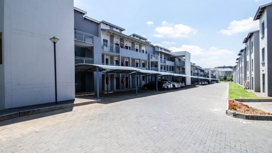 To Let 2 Bedroom Property for Rent in Noordwyk Gauteng