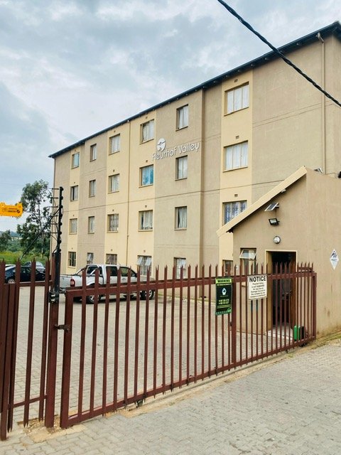 2 Bedroom Property for Sale in Fleurhof Gauteng