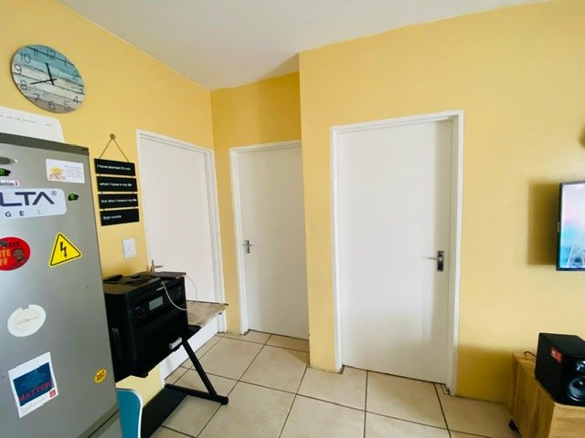 2 Bedroom Property for Sale in Fleurhof Gauteng